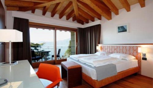 Double Room with Lake View