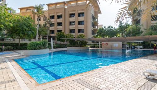 Three-Bedroom Apartment with Balcony