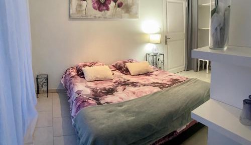 Double Room with Private External Bathroom