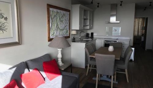 Apartment (6 Adults)