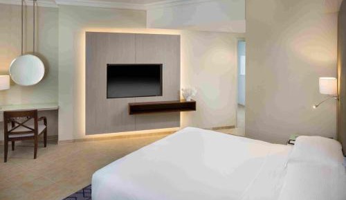 Spacious Two Bedroom Apartment with Balcony