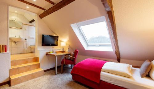 Standard Single Room with Shower