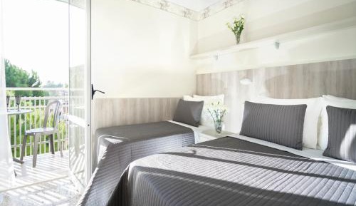 Comfort Triple Room with Balcony