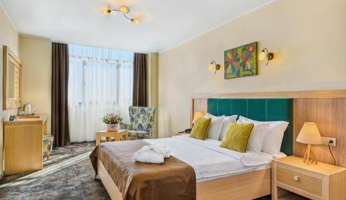 Family Suite Balcony Danube View