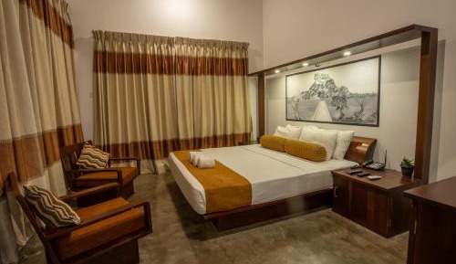 Deluxe Double or Twin Room with Lake View