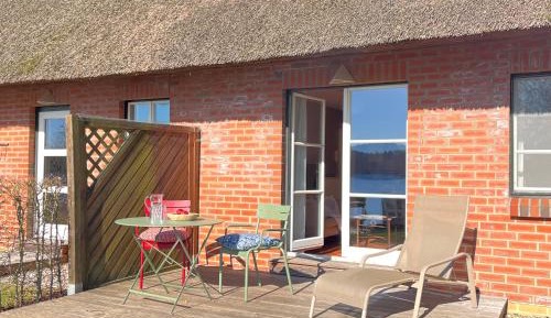 Apartment with Lake View - Kuchelmiß