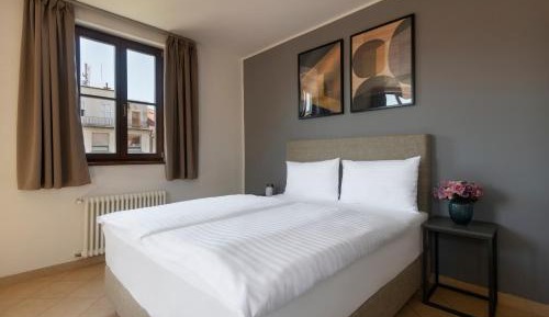 Deluxe Two Bedroom Apartment