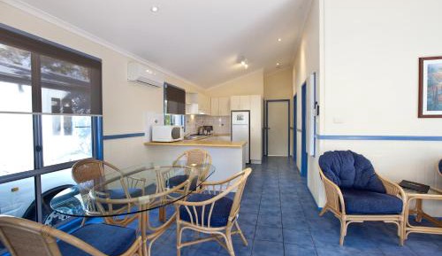 Driftwood Lodge (2BR)