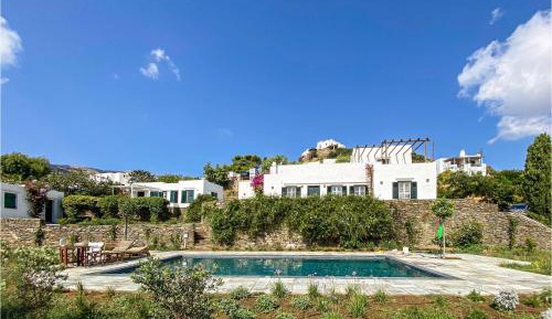 Six-Bedroom Holiday Home