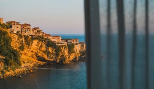 Deluxe Double Room with Balcony and Sea View