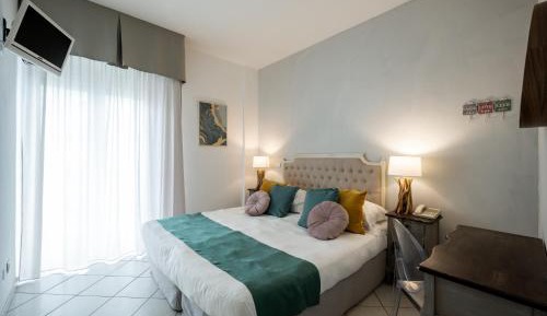 Double or Twin Room with Side Sea View
