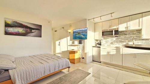 Apartment with Pool View 
