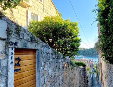 Four Bedroom House With Terrace And Sea View