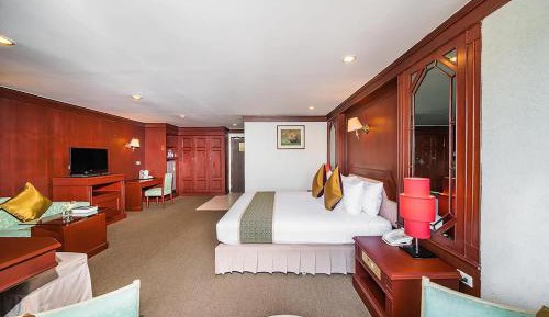 Deluxe King Room
