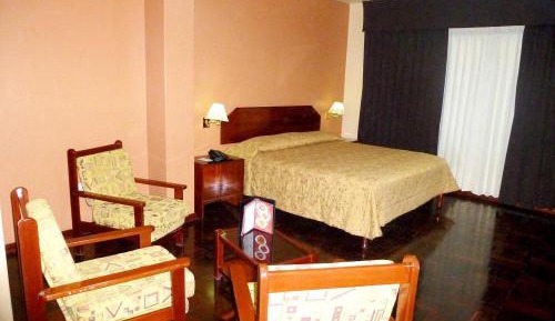 Deluxe Queen Room