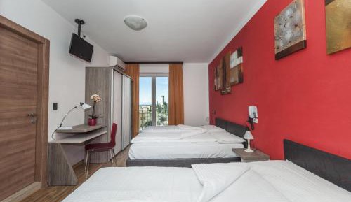 Quadruple Room with Lake View - Upper Floor