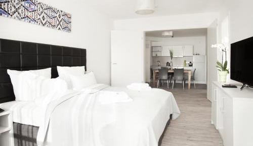 Three-Bedroom Apartment with Balcony