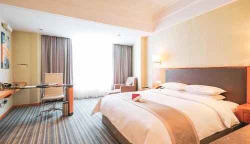 Deluxe King Room - Non-Smoking