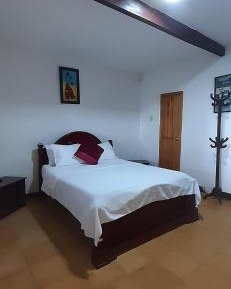 Deluxe Double Room (2 Adults + 1 Child)