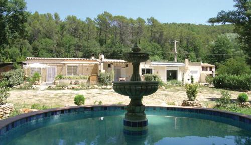 One-Bedroom Holiday Home