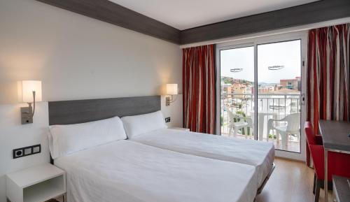 Twin Room with Balcony