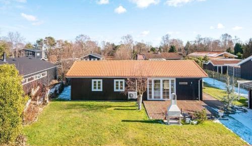 Four-Bedroom Holiday Home