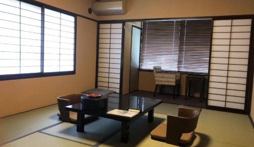 Single Use - Japanese-Style Room with Shared BathRoom