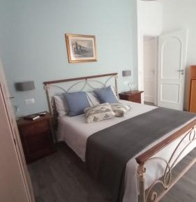 Deluxe Double Room with Balcony and Sea View