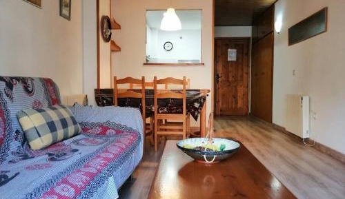 Apartment with Garden View