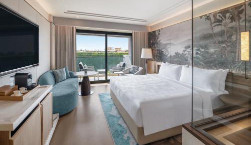 Luxury King Room with Balcony and Courtyard View