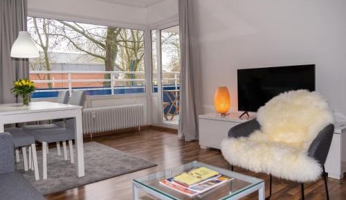 One-Bedroom Apartment with Balcony
