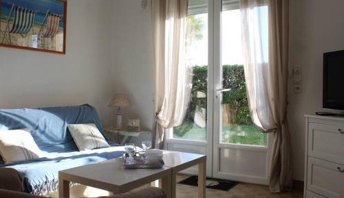 Holiday Home (4 Adults)