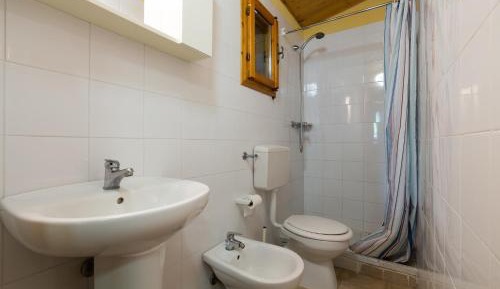 Chalet (4 Adults)