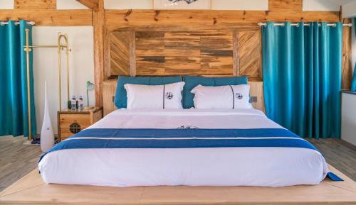 Deluxe Double Room with Mountain View