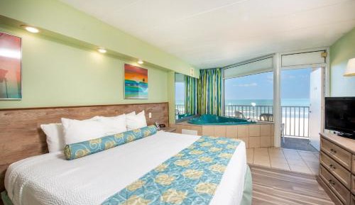 Oceanfront King Whirlpool room