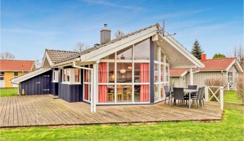 Three-Bedroom Holiday Home 