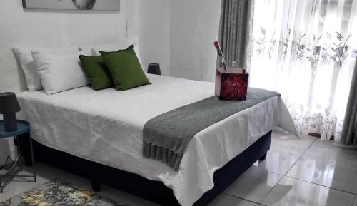 Standard Queen Room