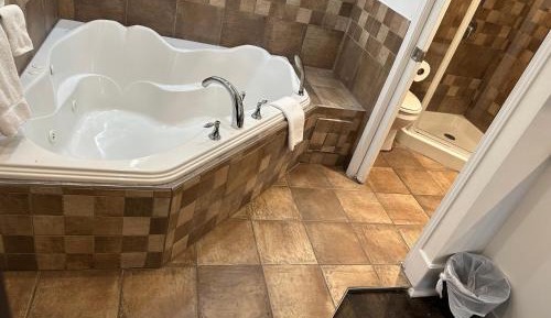 Superior room with hot tub