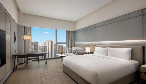Standard King Room - High Floor/Lounge Access