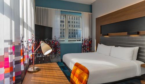 Aloft, Guest room, 1 King