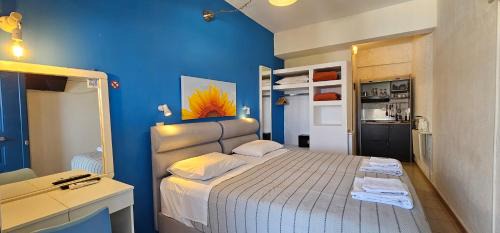 Studio with Sea View