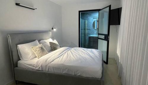 One-Bedroom Villa