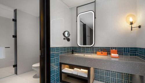 Deluxe Family Suite with City View