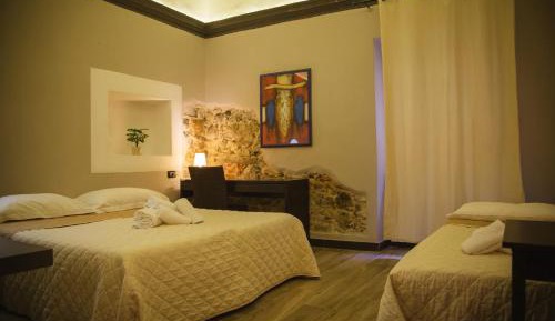 Economy Triple Room