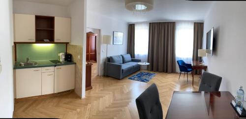 Superior One Bedroom Apartment