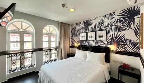 Deluxe Queen Room