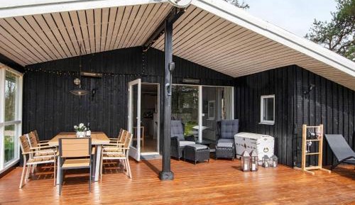 Four-Bedroom Holiday Home