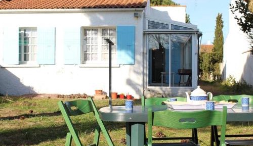 Holiday Home (8 Adults)