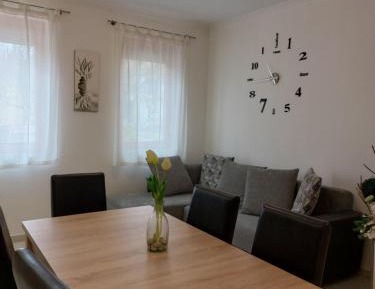 Apartment (6 Adults)
