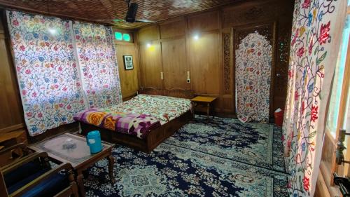 Double Room with Lake View